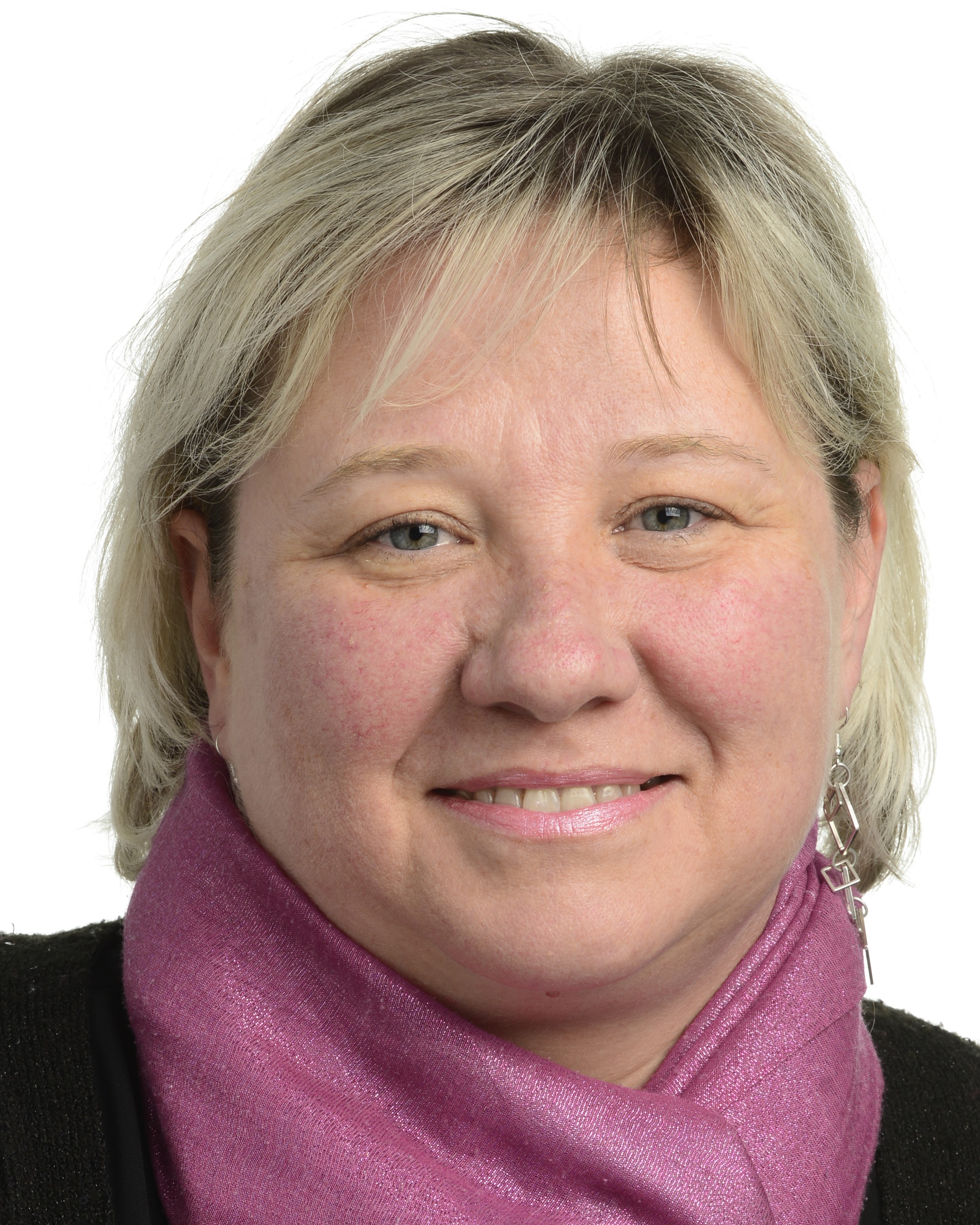 Claudia ARNOLD